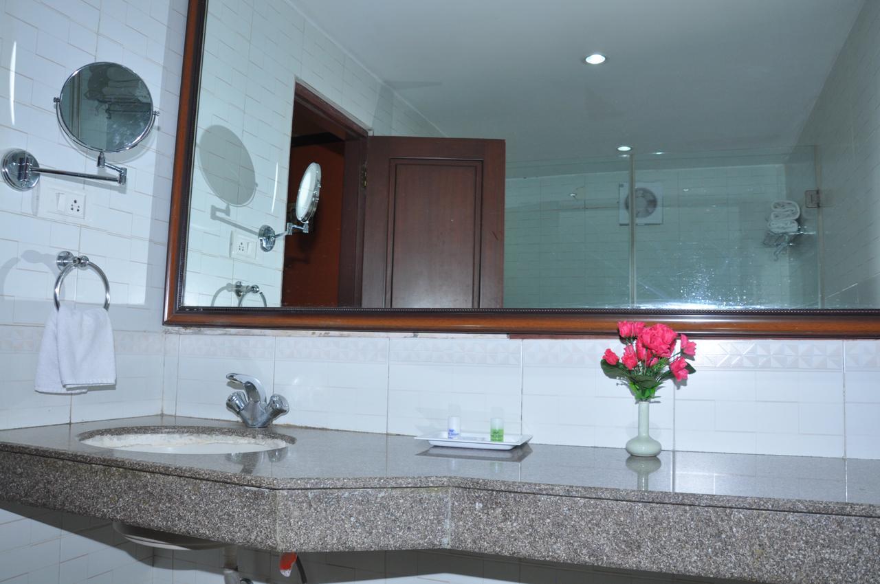 Dass Suites,Domlur Bangalore Eksteriør billede